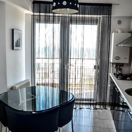 Sand Diamonds Mamaia