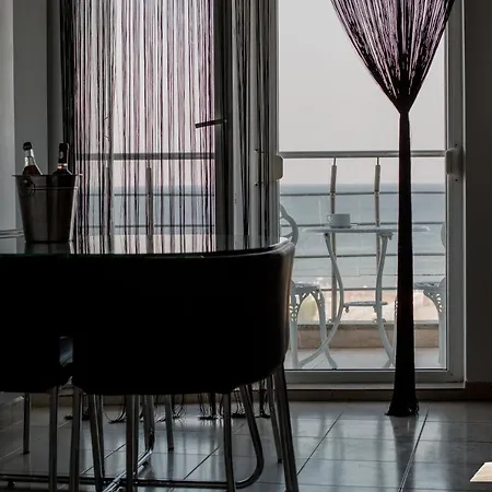 Sand Diamonds Mamaia